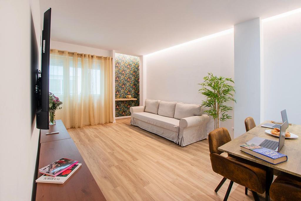 Studio Office Reina 7 Valencia Bagian luar foto