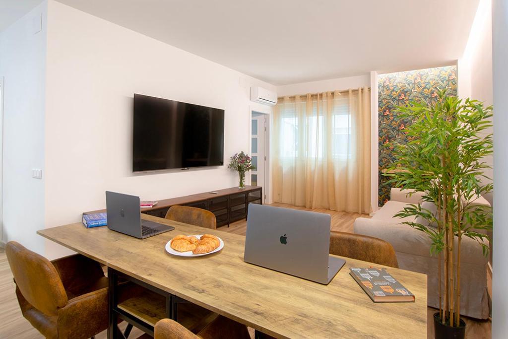 Studio Office Reina 7 Valencia Bagian luar foto